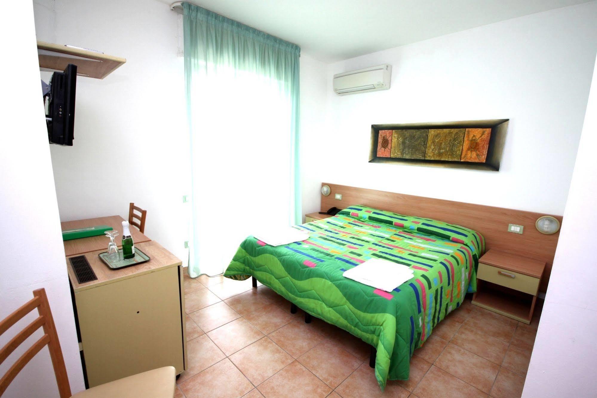 Hotel Alguer 3*